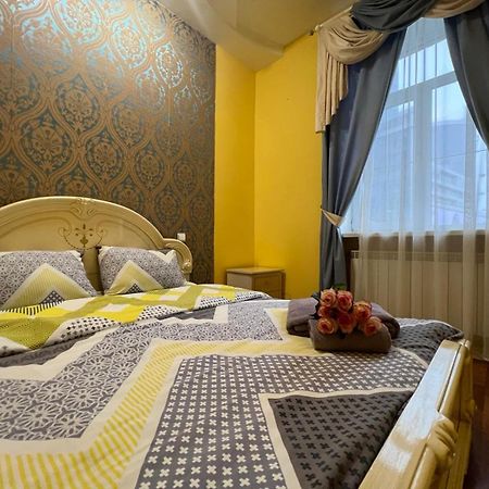Apartment Near Gulliver Kiev Exterior foto